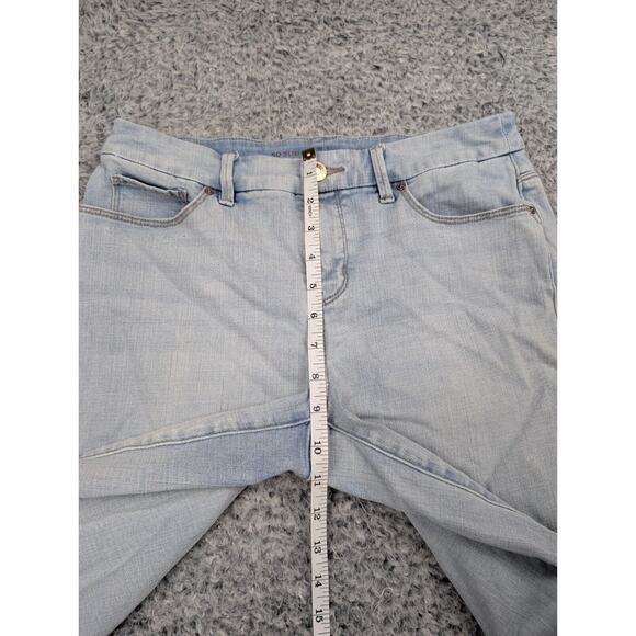 Chicos Shorts Women 30 Blue Cuff Normcore Preppy Denim Stretch Girlfriend Short - Picture 5 of 8